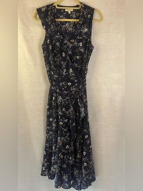 Max Studio Wrap Dress Sz M Navy Floral Feminine Flowy Ditsy Casual Summer